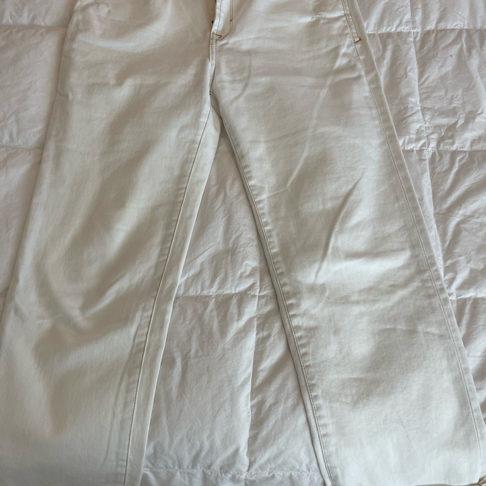 Kensie “The Slim” white jeans size 8/29
